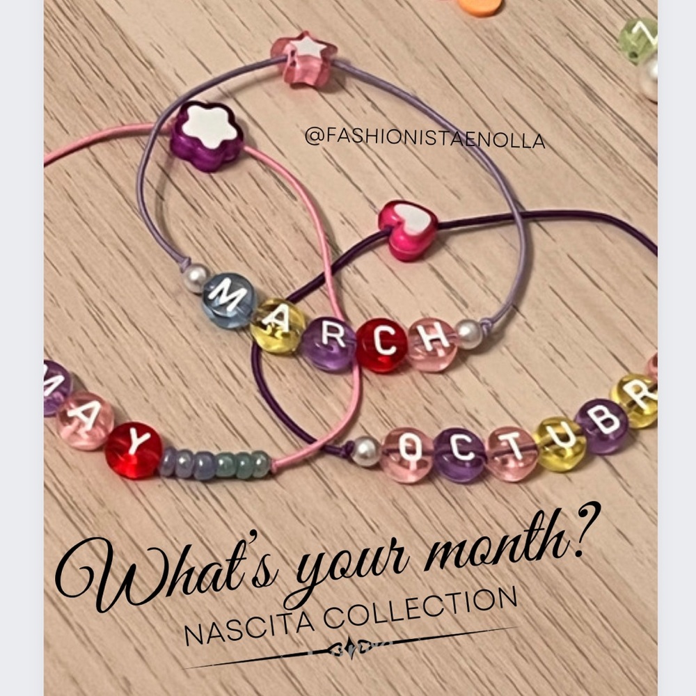 Elastic girl bracelet with name or preferred word or frase up to 6 letters.
